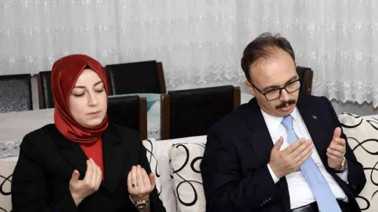 Vali Kızılkaya şehit ailesiyle yakından ilgilendi