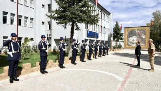 Vali Kızılkaya Tuğgeneral Ertekin ile bir araya geldi