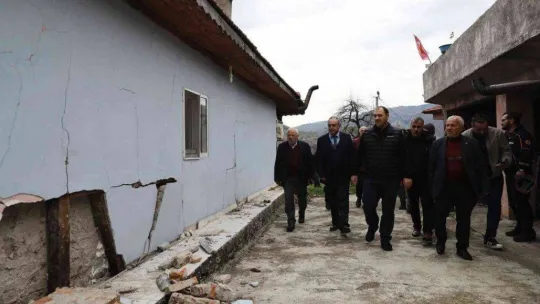 Vali Oktay, 5.9'luk depremde Sakarya'da 93 yapının hasar gördüğünü açıkladı