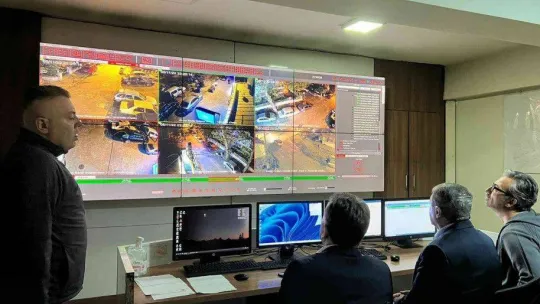 Vali Şıldak'tan Edremit'te gece denetimleri