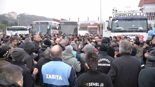 Van depreminde enkaz altından 32 saat sonra kurtulan kaymakamdan depremzedelere destek