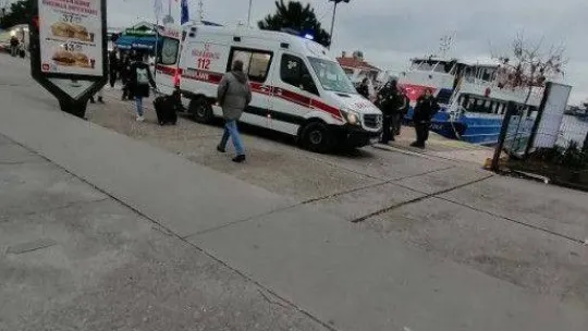 Vapurdan denize yolcu düştü, korku dolu anlar kameraya yansıdı