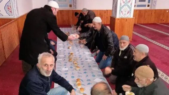 Vatandaşlar sabah namazında buluştu