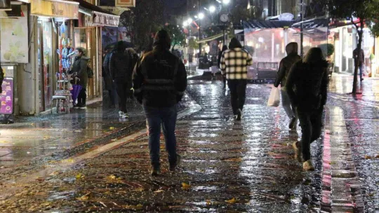 Yağmur yağışı Edirnelileri sevindirdi