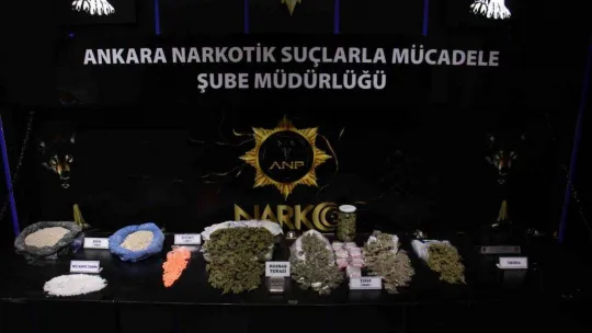 Yakalanmamak için ambalajı ile uyuşturucuyu yutan şahıs hastaneye kaldırıldı