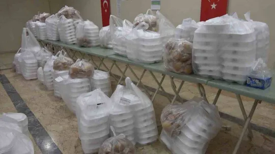 Yalova'da 8 bin 81 öğrenciye ücretsiz yemek dağıtımı başladı