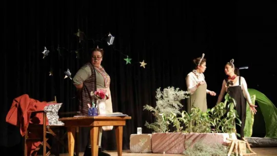 Yalova'da çocuklar tiyatro ile eğlenmeye devam ediyor