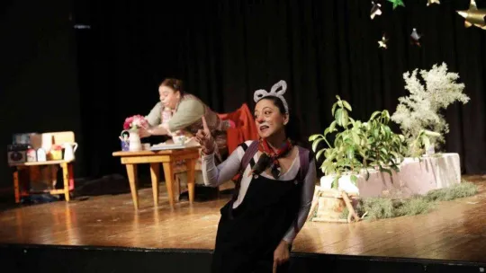 Yalova'da çocuklar tiyatro ile eğlenmeye devam ediyor