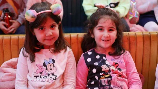 Yalova'da çocuklar tiyatro ile eğlenmeye devam ediyor