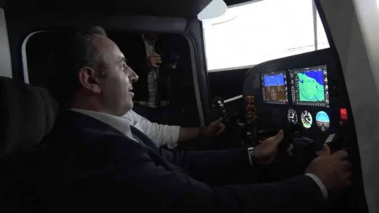 Yalova'da çocuklara simülatörlü uçuş eğitimi