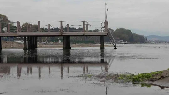 Yalova'da deniz suyu 10 metre çekildi
