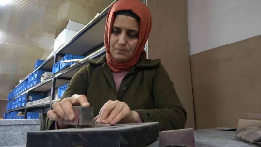 Yalova'da engelliler ahşap tabanca kabzesi kursu