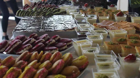 Yalova'da geleceğin pasta ustaları lezzet ve görsel estetik sırlarını öğrendiler