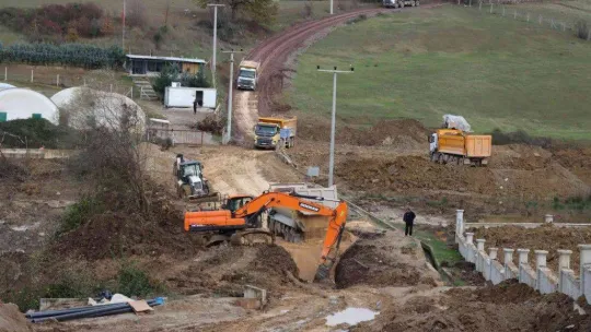 Yalova'da içme suyu ana ishale hattı çalışmaları devam ediyor