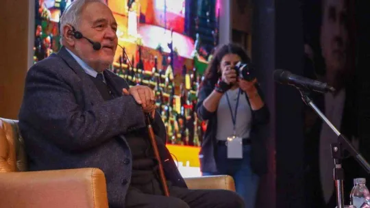 Yalova'da kültür sanat sezonu İlber Ortaylı ile açıldı