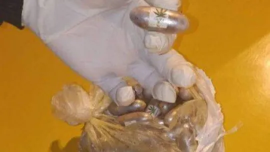 Yalova'da yakalanan Faslı turistin midesinden 1,5 kilo esrar çıktı