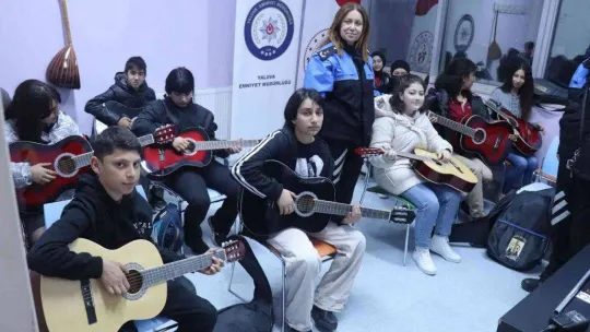 Yalova polisinden 'Her Şey Sizinle Güzel Projesi'