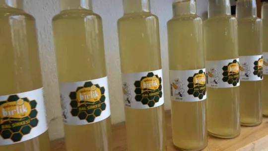 Yalovalı arıcılar bal sirkesi üretimine başladı