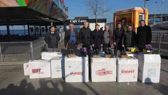 Yalovalı hayırseverden ihtiyaç sahibi çocuklara ayakkabı yardımı