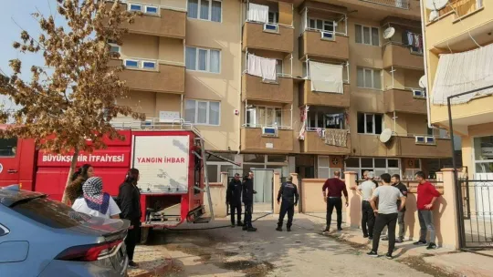 Yangında anne ve 1 yaşındaki oğlu ölümden döndü