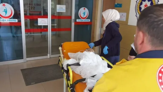 Yangında anne ve 1 yaşındaki oğlu ölümden döndü