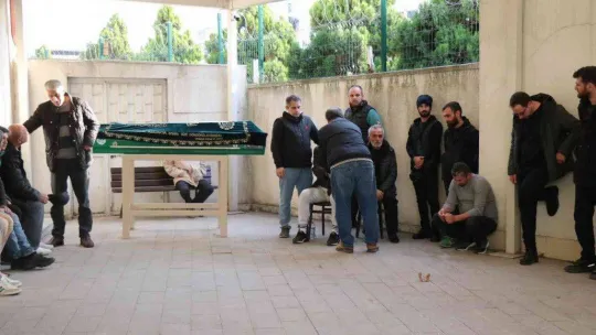 Yangında hayatını kaybedenler son yolculuğuna uğurlandı