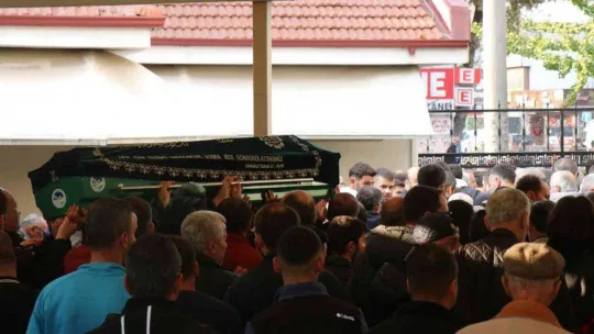 Yangında hayatını kaybedenler son yolculuğuna uğurlandı