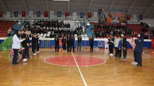 Yaptıkları şovlarla engelleri yok ettiler