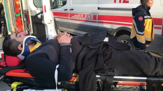 Yaralanan kurye hastaneye kaldırıldı