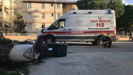 Yaralanan kurye hastaneye kaldırıldı