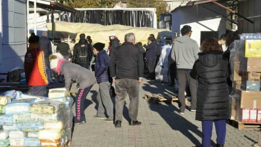 Yardım tırları Fethiye'den dualar eşliğinde gönderildi