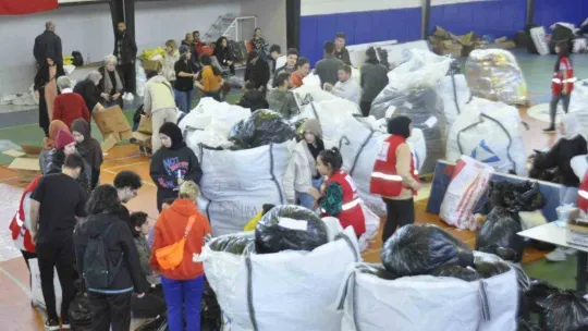 Yardım tırları Fethiye'den dualar eşliğinde gönderildi