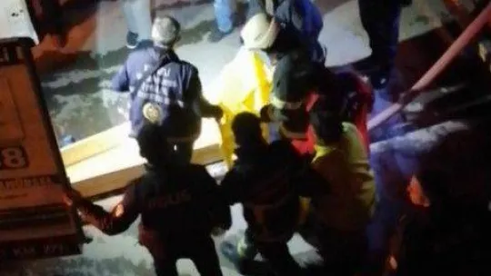 Yaşlı yatalak çifti yangın ayırdı, biri öldü diğeri ağır yaralı