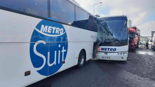 Yavuz Sultan Selim Köprüsü girişinde zincirleme kaza: 5 yaralı