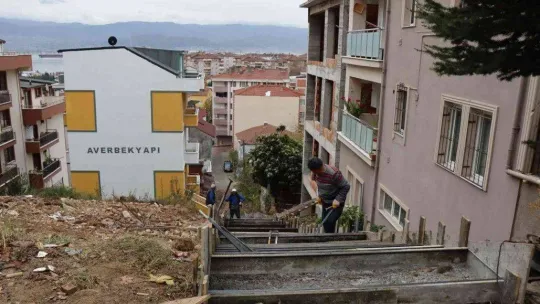 Yaya ulaşımının rahatlaması için o sokakta merdiven yapılacak