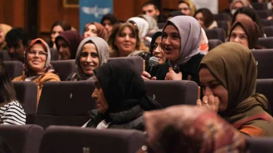 Yazar Beyhan Budak: 'Çocuklarımız hayatın zorluklarına alışarak büyümelidir'