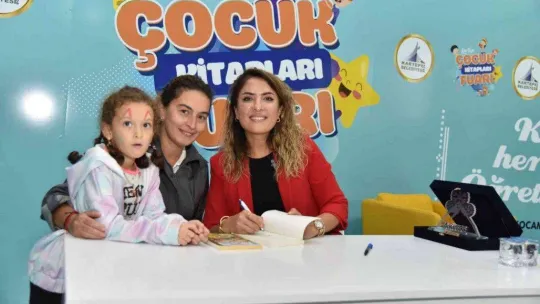 Yazar Dilek Cesur: 'Kitap giren eve cehalet girmez'