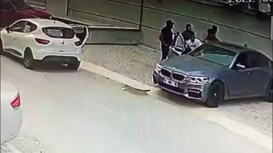 Yazılımcı kardeşleri silah zoruyla kaçırdılar, yunuslardan kaçamadılar