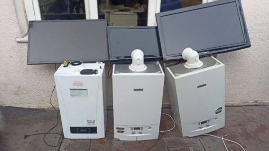 Yazlıkçıların kaldığı 13 daireyi soyan 10 şüpheli tutuklandı