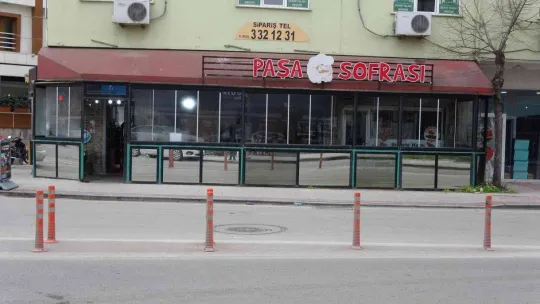 Yedi, içti, çaldı, yetmedi tuvaletini yaptı