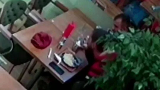 Yediler, içtiler, hesabı ödemeye gelince kaçtılar