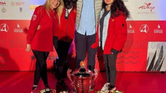 Yelkende 5 kupa birden kazandılar