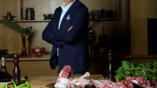 Yeni yıl akşamının lezzeti: Kestaneli, bademli yılbaşı hindisi