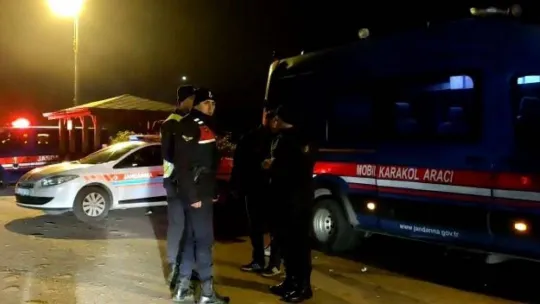 Yeni yılın ilk saatlerinde uyuşturucuyla yakalandılar: 5 gözaltı