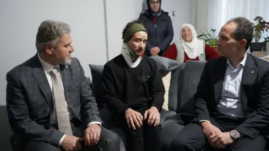 Yeniden Refah Partisi Lideri Erbakan: '65 bine yakın katılım Türk siyasetinde görülmemiş bir olaydır'