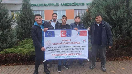 Yenilenebilir enerji stajı gören AYMESEM'li öğrenciler donanımlarını arttırdı