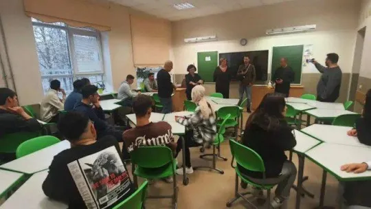 Yenilenebilir enerji stajı gören AYMESEM'li öğrenciler donanımlarını arttırdı