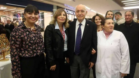 Yenimahalle Belediyesince 'Geleneksel Yeni Yıl Hediyelik Eşya Sergisi' açıldı