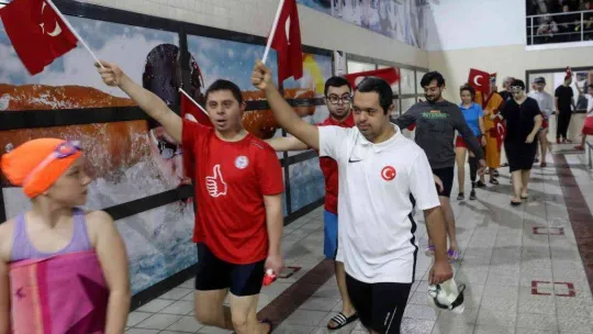 Yenimahalle'nin engelsiz kulaçları şov yaptı