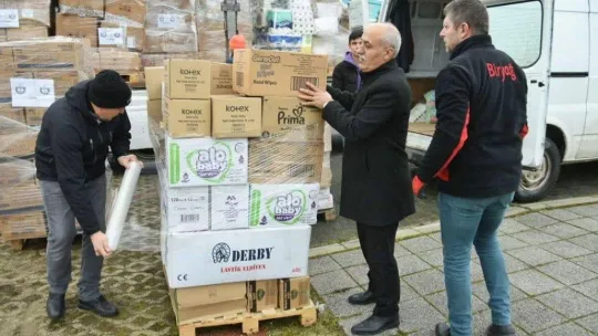 Yenişehir'den 8 tır yardım malzemesi yola çıktı